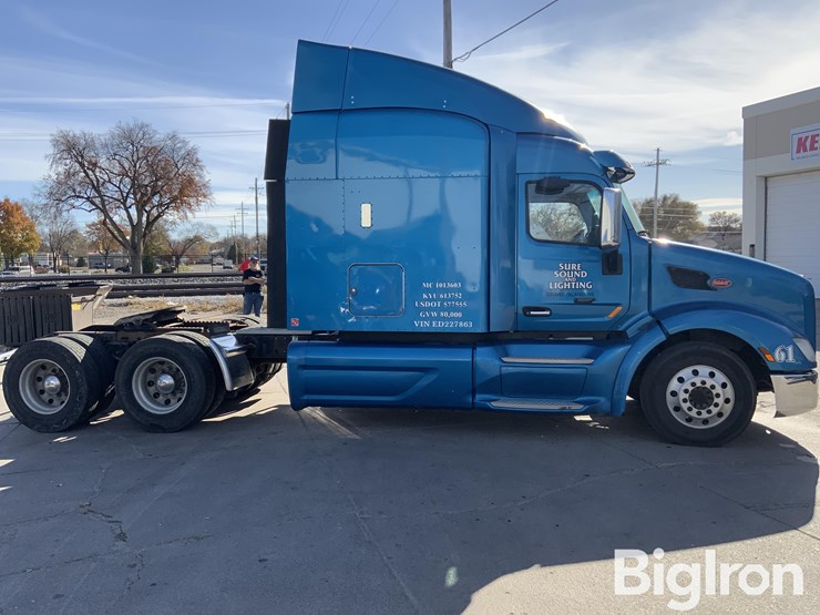 2014-peterbilt-579-image-4