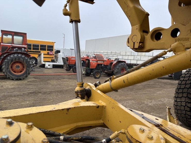 2005-caterpillar-143h-image-20