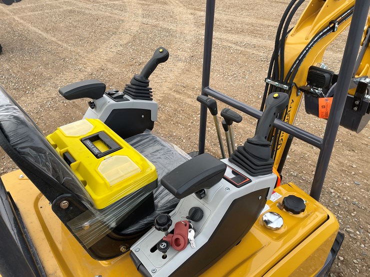 #9211-•-2025-unused-cfg-mini-excavator-image-18