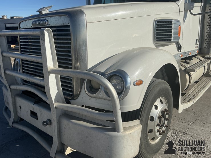 freightliner-coronado-132-image-11