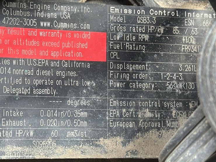 #107-•-2015-jlg-6042-telehandler-image-11