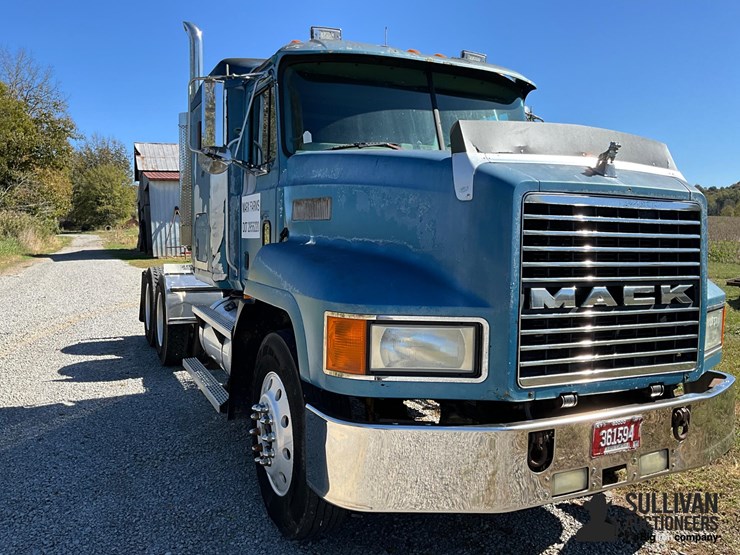 1998-mack-ch613-image-15