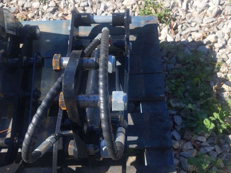 unused-mini-excavator-hydraulic-thumb-image-3