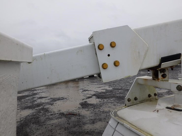 2012-ford-e350-image-10