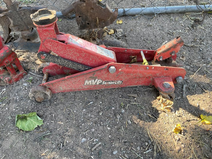 #3702-•-lot-of-jacks-image-3