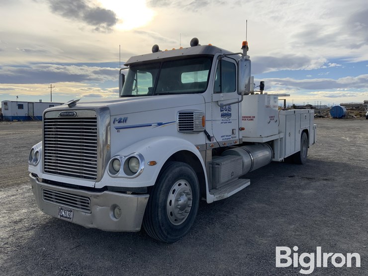 freightliner-coronado-132-image-1