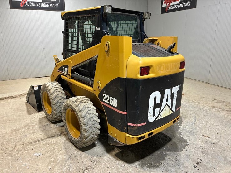 caterpillar-226b-image-3