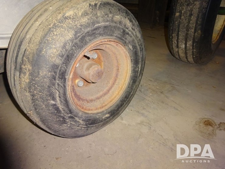 pull-behind-sprayer-(pz14237)-image-7