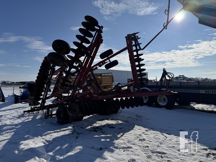 case-ih-3900-image-2