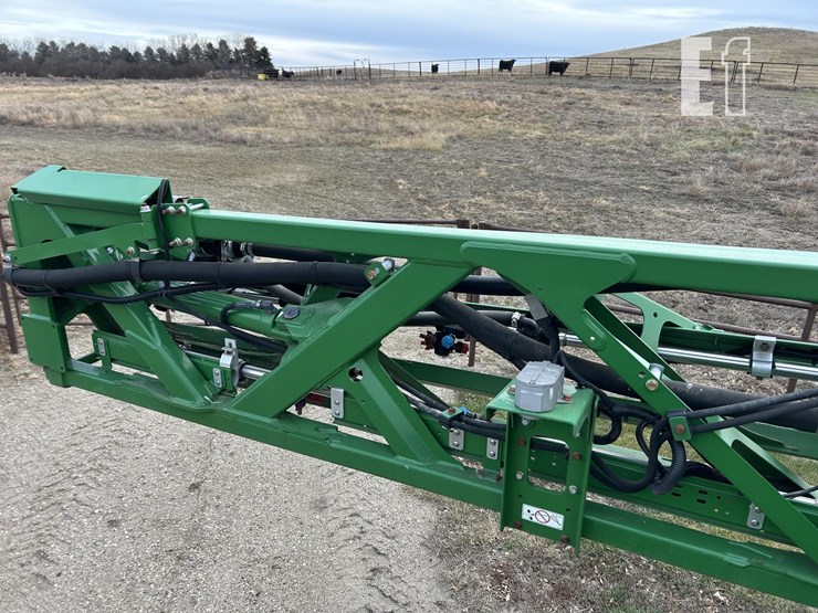 2017-john-deere-r4038-image-83
