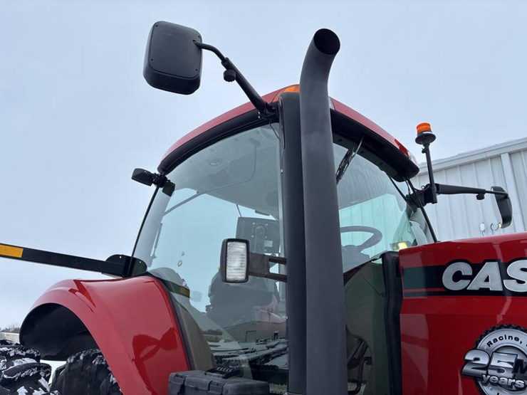 case-ih-magnum-315-image-19
