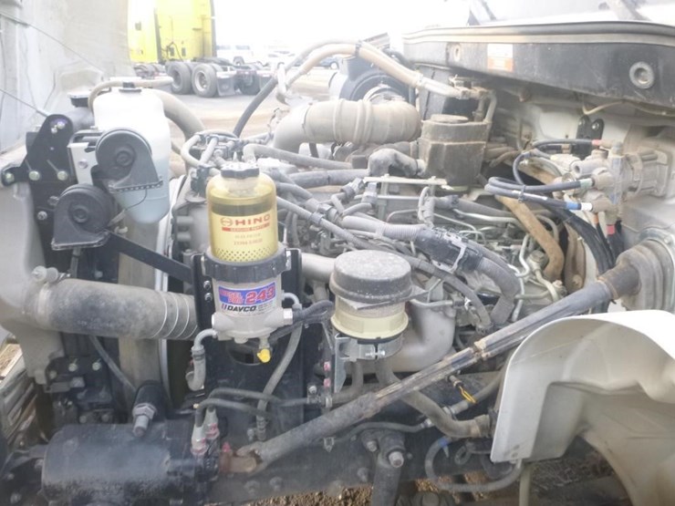 2019-hino-338-image-19