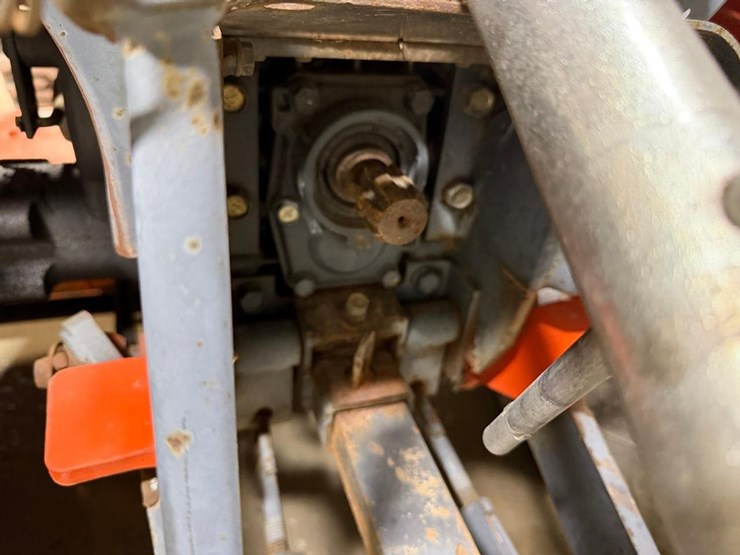 kubota-b7800-image-12