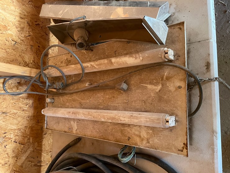 #3683-•-misc-air-hoses,-extension-cords,-and-lights-image-7