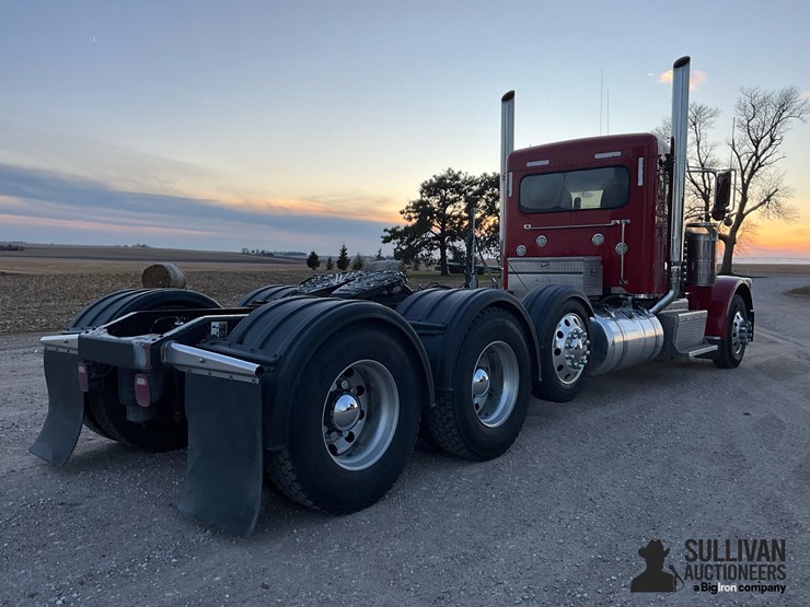 2018-peterbilt-389-image-5