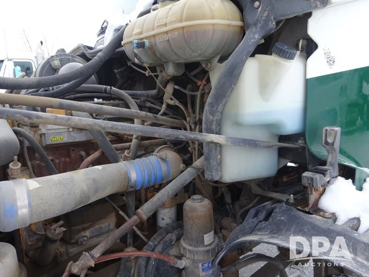 2007-freightliner-columbia-112-image-72