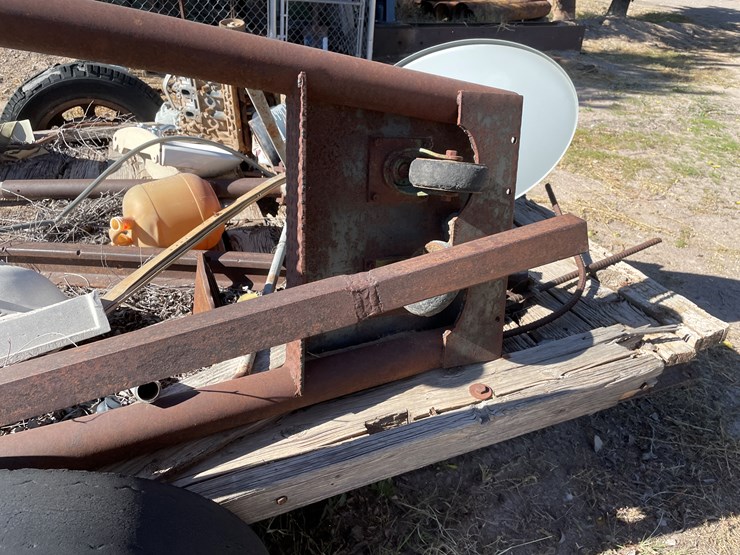 #3729-•-pair-of-trailers-and-scrap-metal-image-25