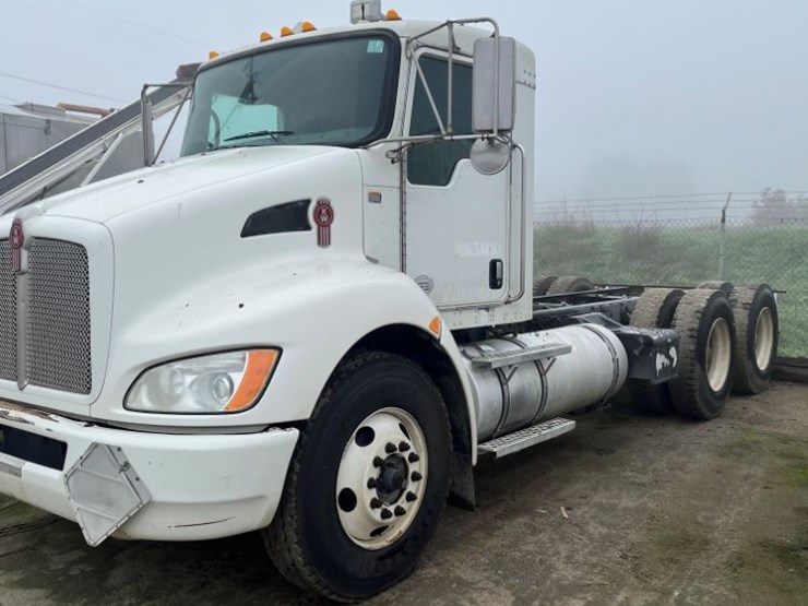 kenworth-t370-image-1