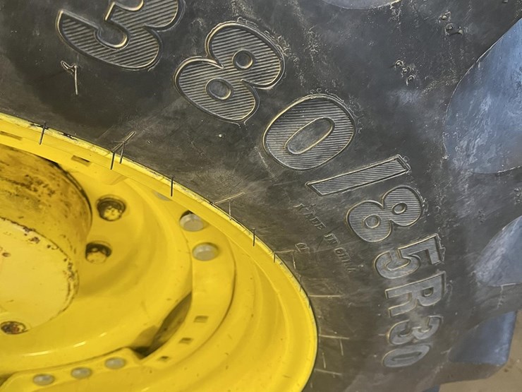 john-deere-7200-image-8