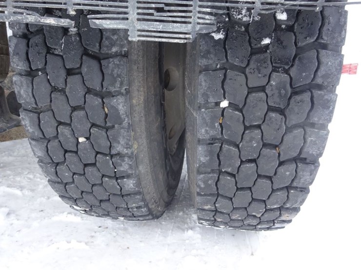 2007-freightliner-columbia-112-image-46