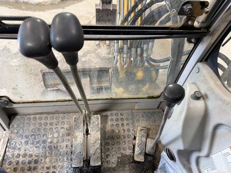 gehl-303-image-32