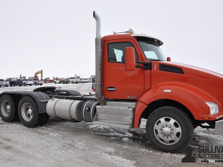2015-kenworth-t880-image-3