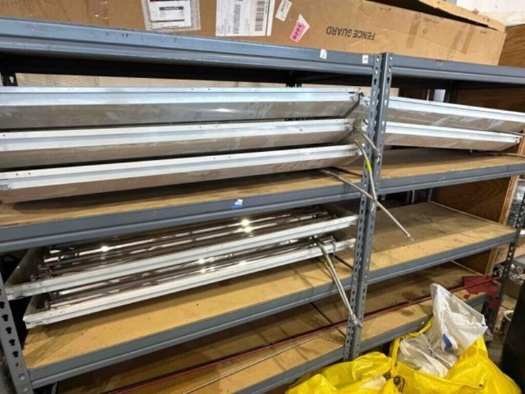 7--48”x20”-fluorescent-light-fixtures-image-1