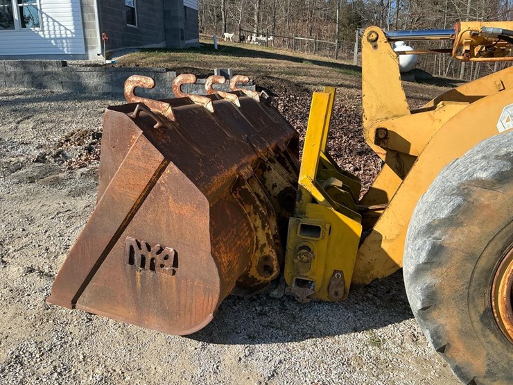 1989-deere-444e-image-65