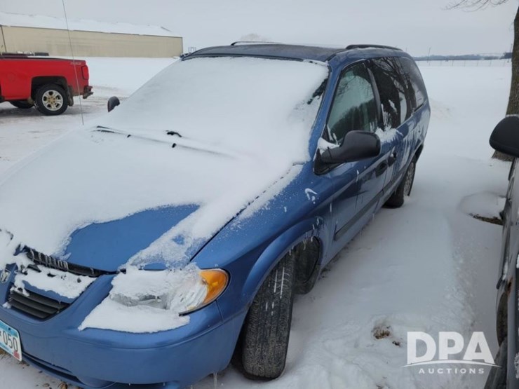 2007-dodge-caravan-image-2