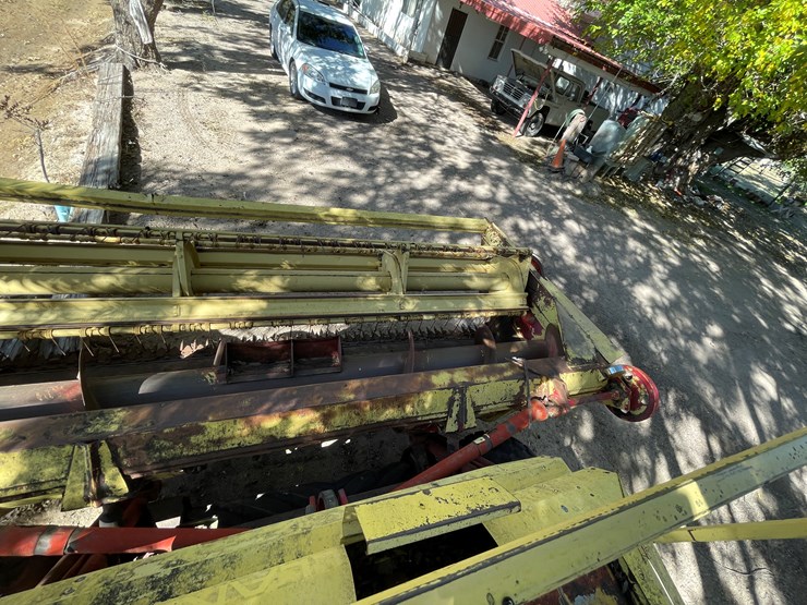 #3653-•-new-holland-swather-image-42