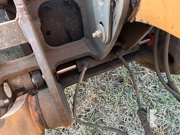 2014-case-721f-xr-image-17