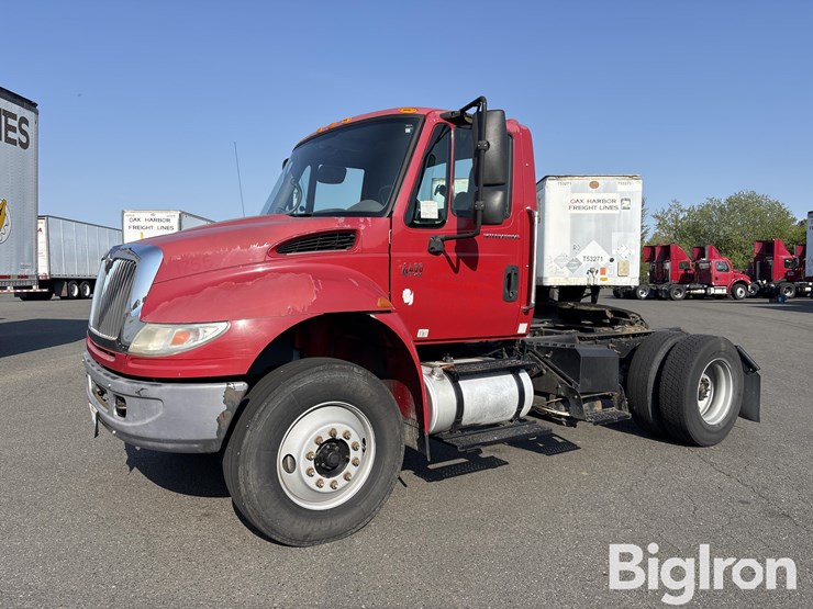 international-durastar-4400-image-1