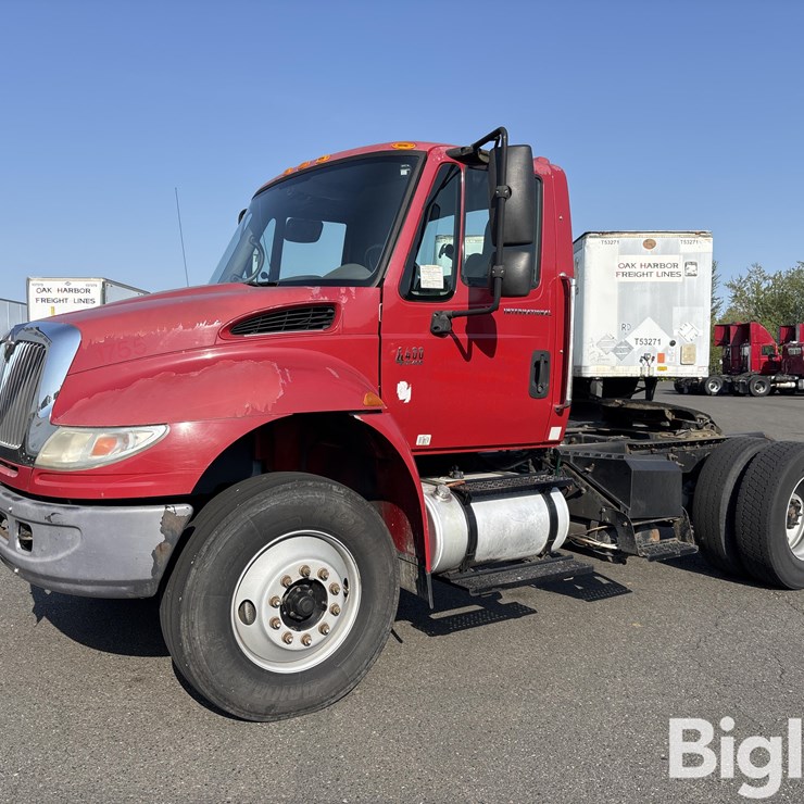 INTERNATIONAL DURASTAR 4400