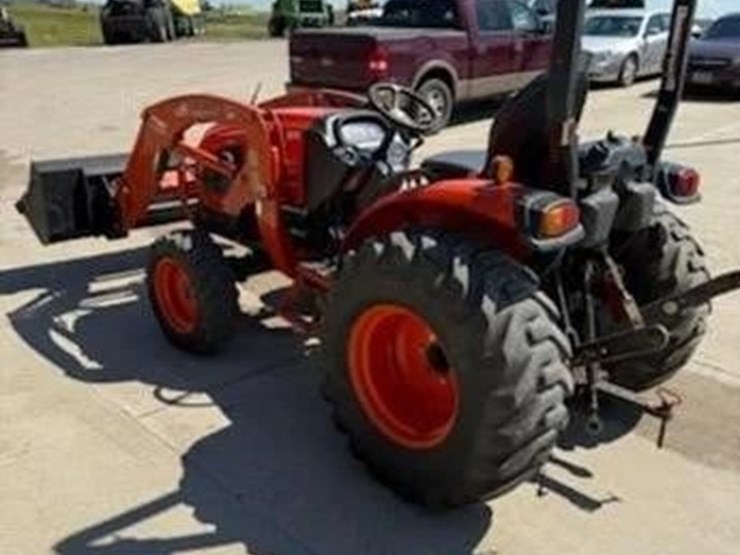 2017-kioti-ck4010hst-image-2