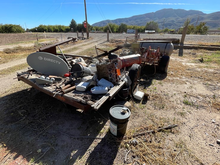 #3729-•-pair-of-trailers-and-scrap-metal-image-3
