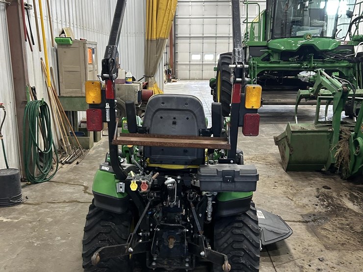 john-deere-1025r-image-3