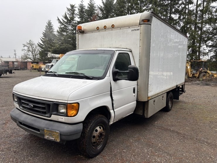 2003-ford-e350-sd-image-1