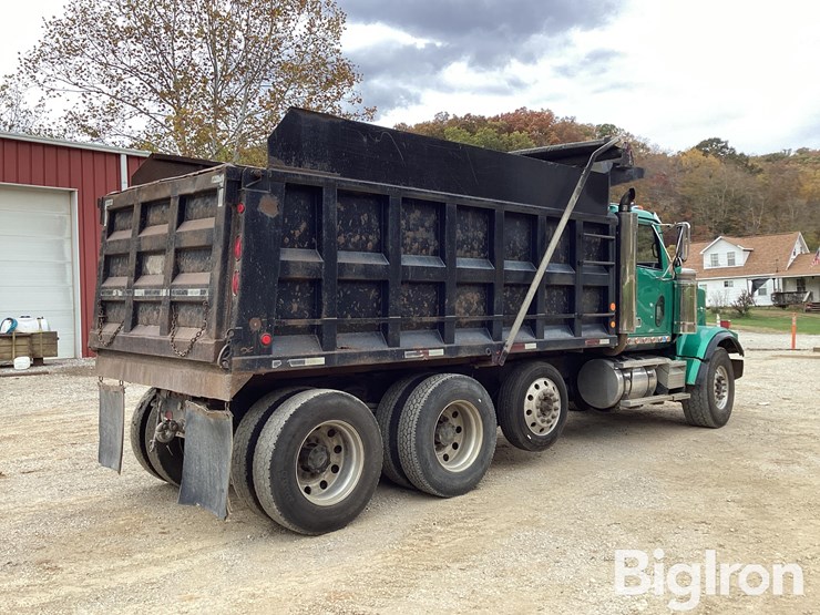 western-star-4900fa-image-5