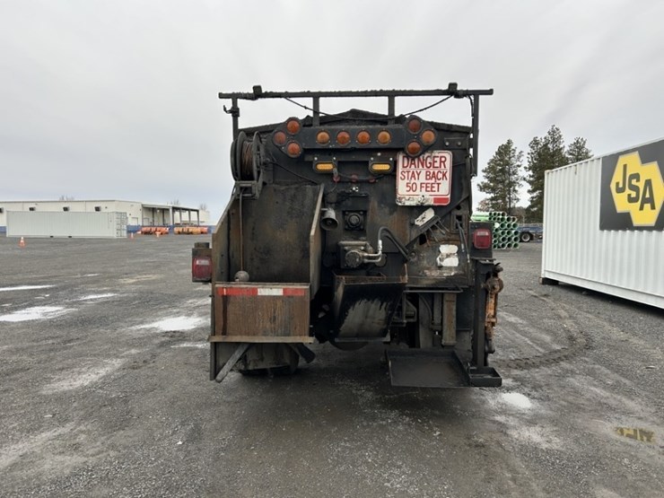 2009-freightliner-m2-s/a-asphalt-patch-truck-image-4