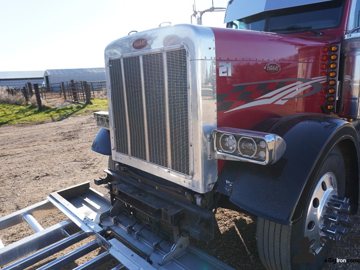 peterbilt-379-image-9