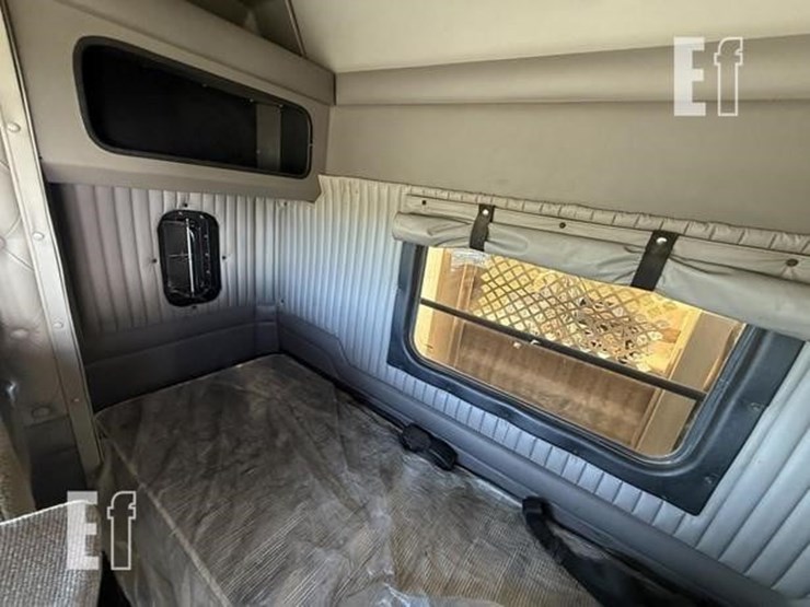 2008-kenworth-t800-image-25