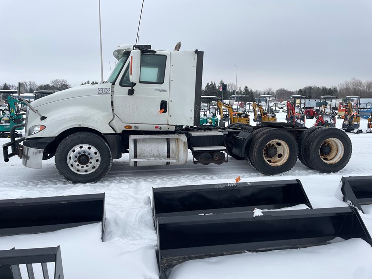 international-prostar-image-2