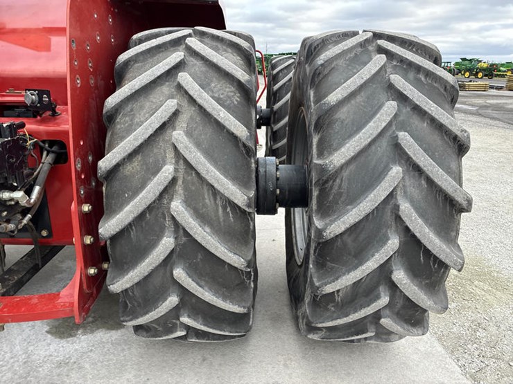 2010-case-ih-steiger-435-image-57