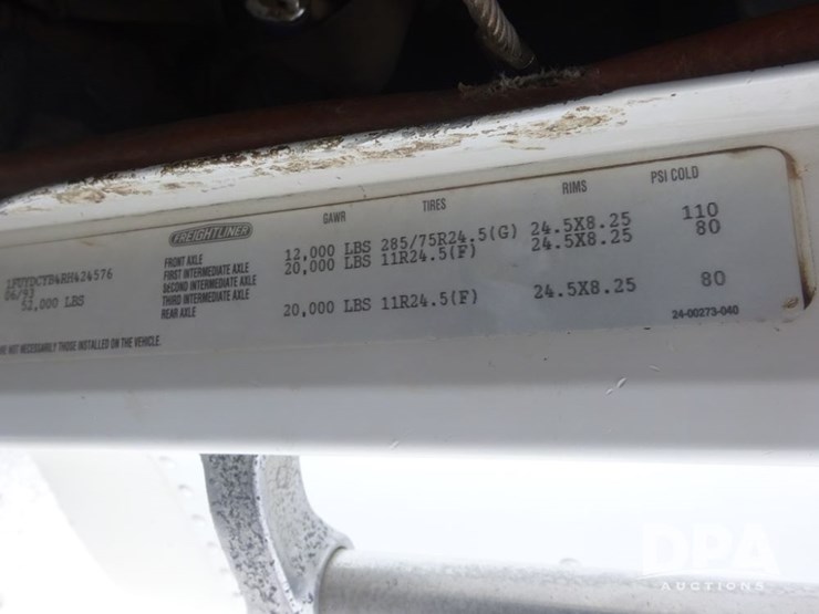 1994-freightliner-fld120-image-109