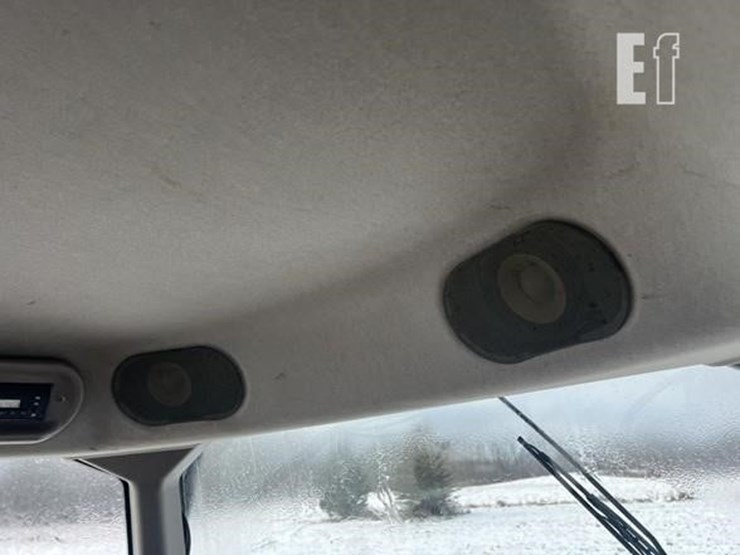 case-ih-magnum-260-image-29