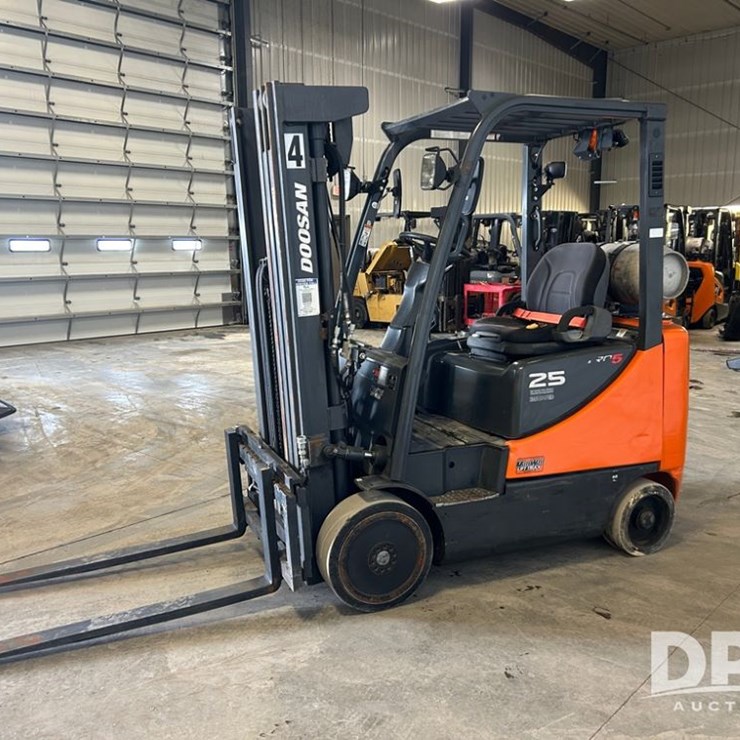 DOOSAN GC25P-5