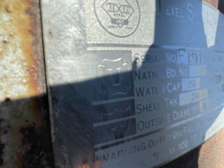 #3726-•-250-gallon-propane-tank-image-6