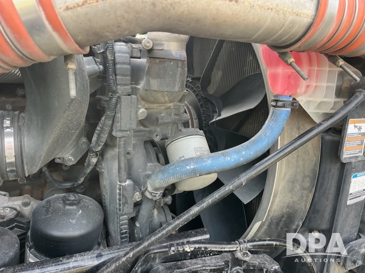 2018-kenworth-t680-image-12