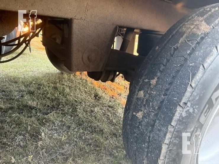 1995-merritt-53-ft-image-16