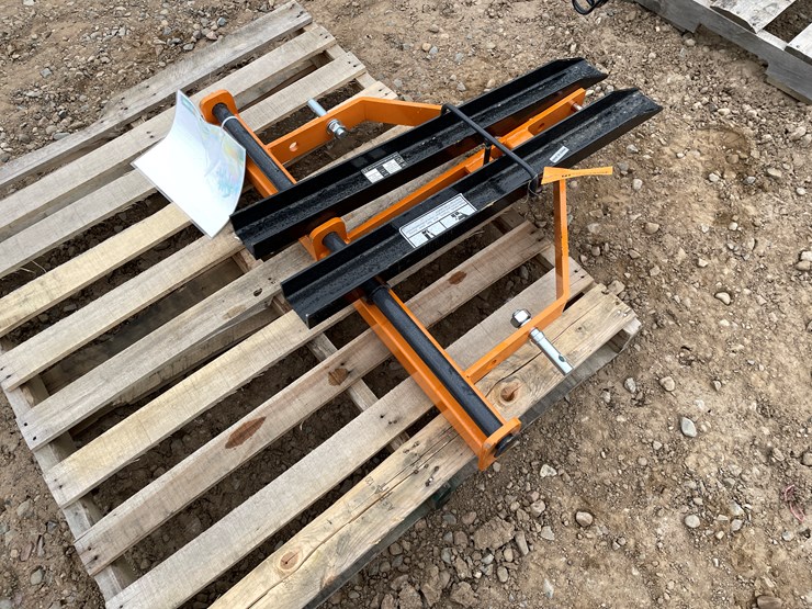 #2083-•-unused-2025-wolverine-foldable-pallet-forks-image-3